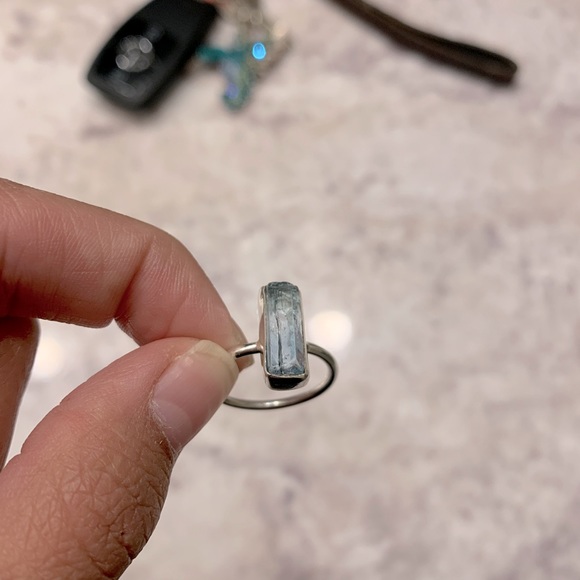 Raw Aquamarine Bar Ring - Picture 6 of 6